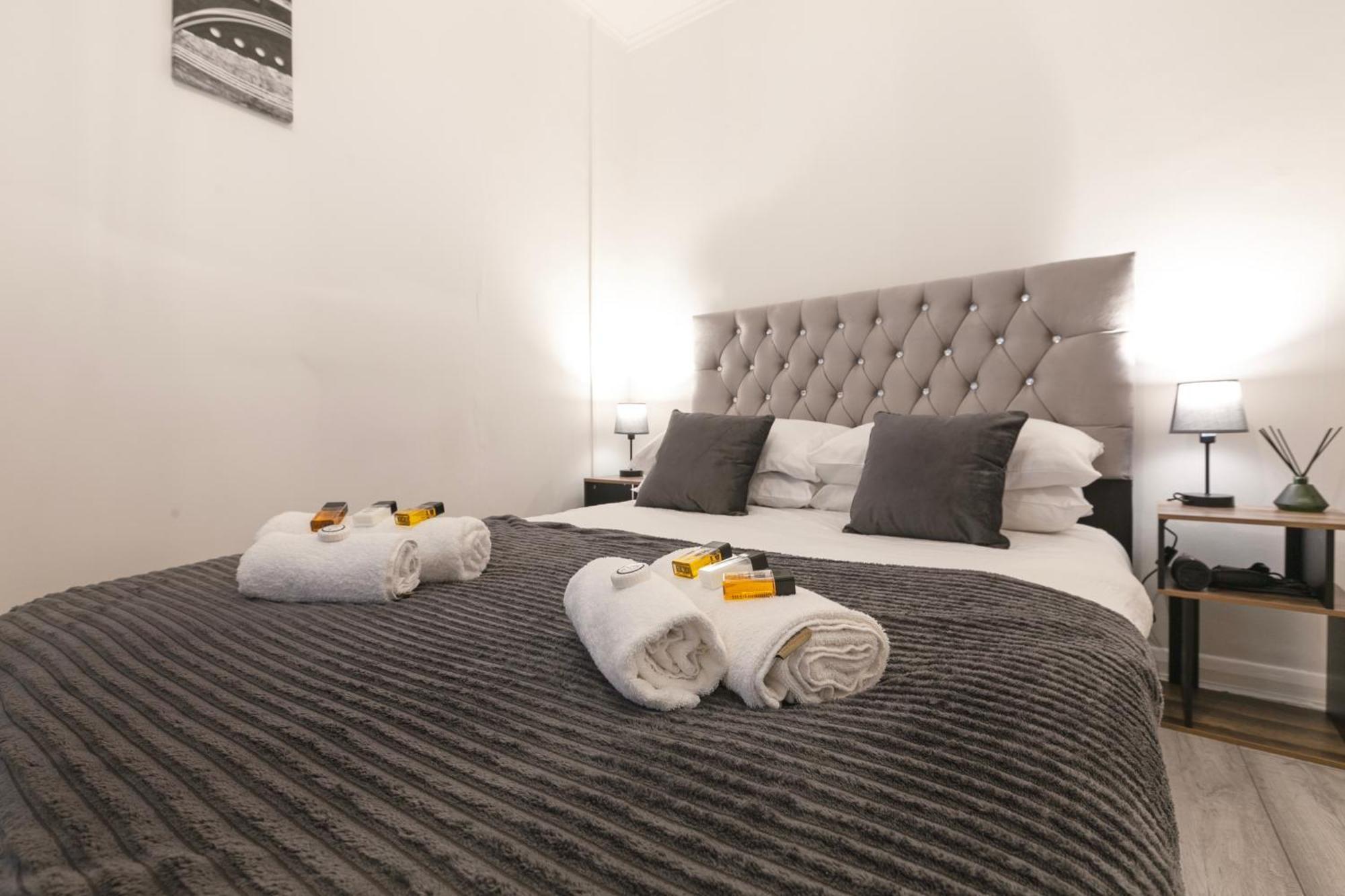 Beautiful One Bedroom Flat In Scott Ellis Gardens Londres Exterior foto